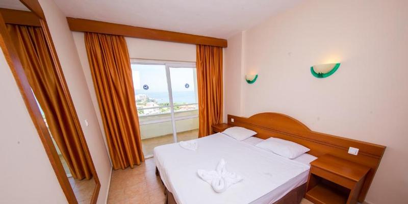 room_1e200b1c-dfdc-4be7-ab54-45efde0d8a90