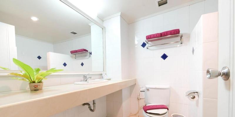 room_72d9722e-bd8c-4e1a-8d99-3e69e99a2870.jpg