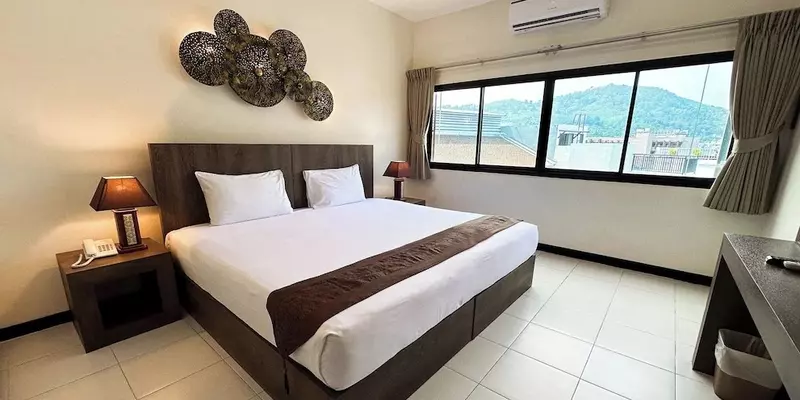room_4600296b-80ef-41d2-b585-cef37a1d8004