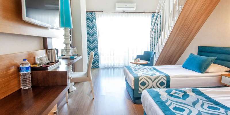 room_e5fe7239-6722-4611-aa6d-7f0bbe85dd06