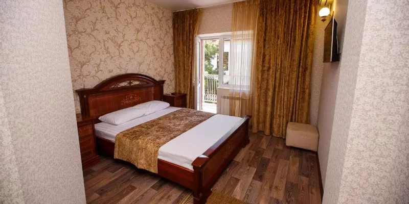 room_649ea52b-ca58-48b0-bbe2-d1d3a9939059.jpg