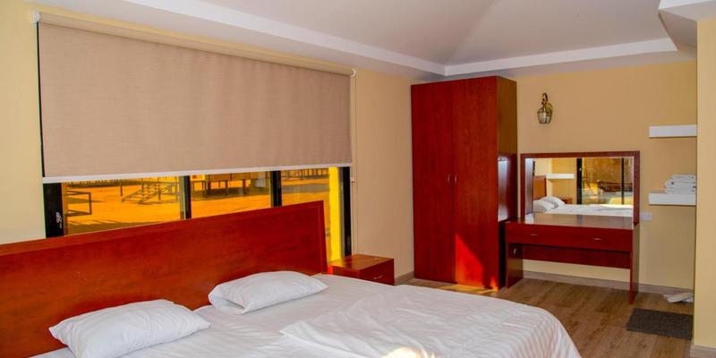 room_2ed28ac6-d20a-47e9-bbd5-47c11a5154bd