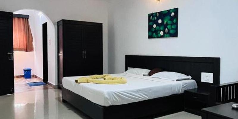 room_5ed238d4-b348-405e-95a7-113ee3f8bf2d.jpg