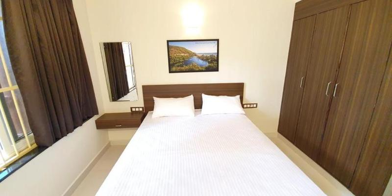 room_2bd54589-94d5-4631-b4c3-b93f96cf1fcf.jpg