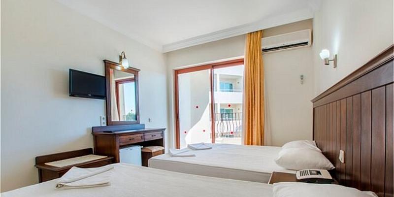 room_d3d7ef4f-6981-40f3-8f0e-d63d560dfd17