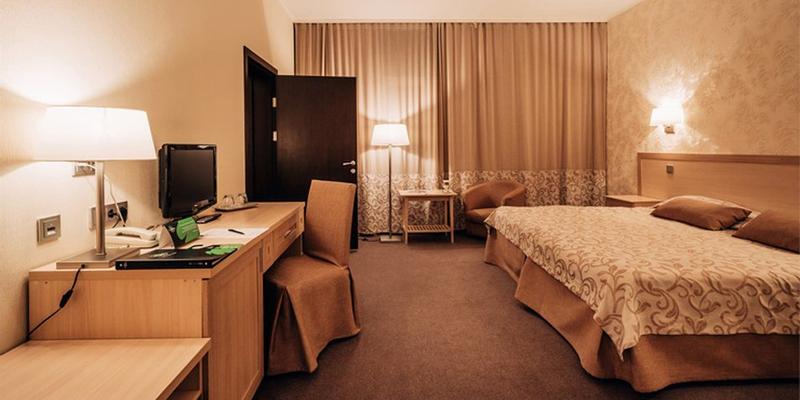 room_a7c9b43d-1529-45d1-9542-91240e27a9b8.jpg
