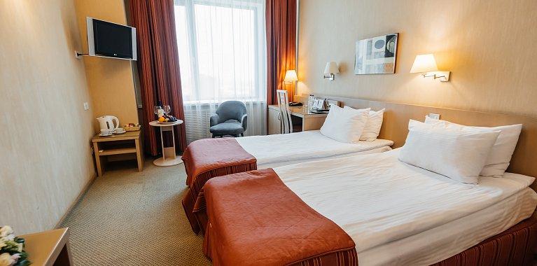 room_42a0ff04-1b9d-47e7-adf4-b16e8a071dba