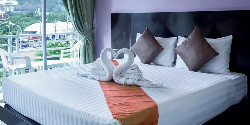 room_07bbdf40-46c4-402e-bafb-f071b7a787ad