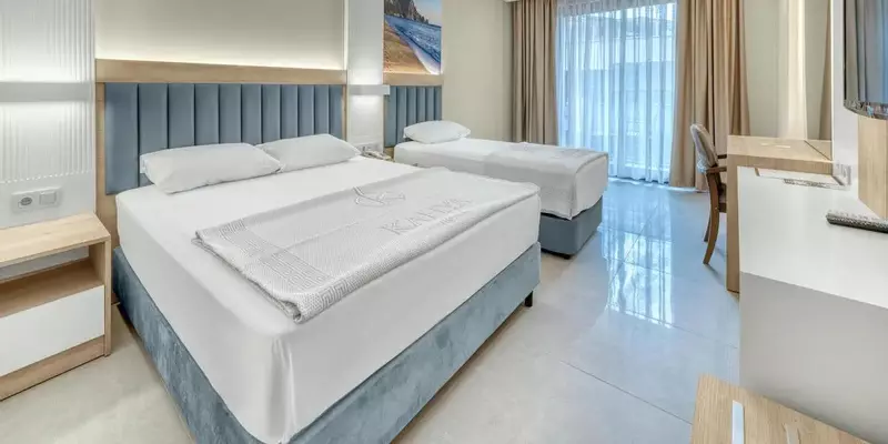 room_02fea7f2-c025-4aba-8110-33d1207d140e