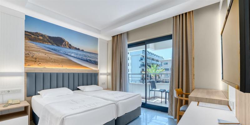 room_b1e9501e-415b-48db-907b-c17f2533b9bf