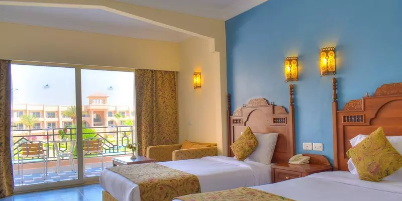 room_42437f6a-00be-49f7-ac1b-2a18092918f8
