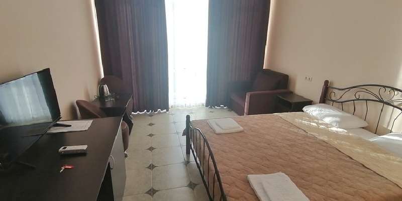 room_0c3b9e0d-58eb-450c-9bc8-542d87fb760a