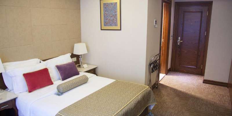 room_7a4702f9-ca6f-4e12-b393-0905bb9148d1.jpg
