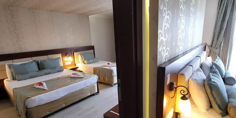 room_4c4a60cc-e788-472c-94af-8e8f0d866a73
