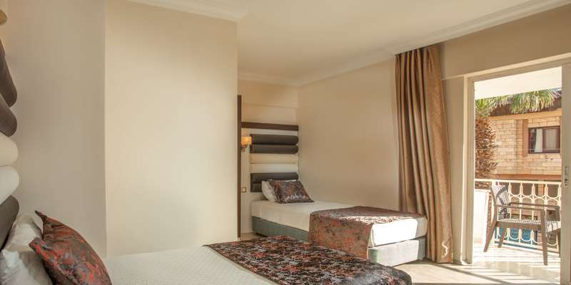 room_673dd8a9-4a58-492a-8bdb-31d258f4f751