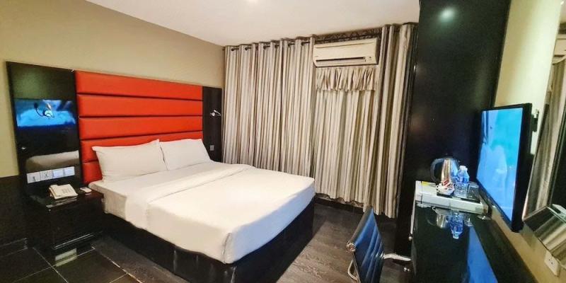 room_4e225fcf-35f8-4231-8d27-e660992735ce.jpg
