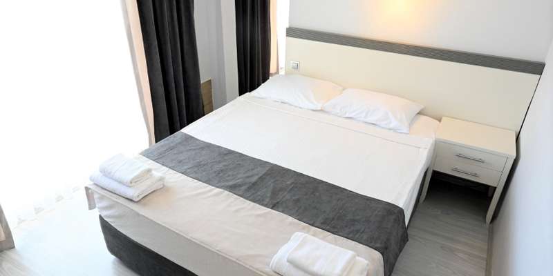 room_2c156110-d370-4bb7-81c5-8b1fb657d530