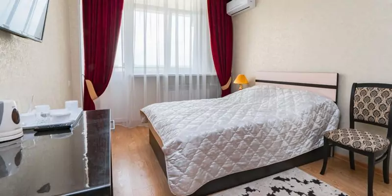 room_7157daf2-29cc-4dc8-9bef-378c38e660e3