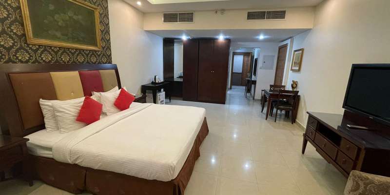 room_e5ab3558-1741-47df-937c-22ac2b0294ab