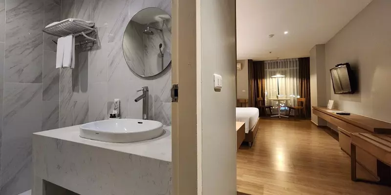 room_367fb18e-5ca7-4c18-9f70-eeeb202917f9.jpg