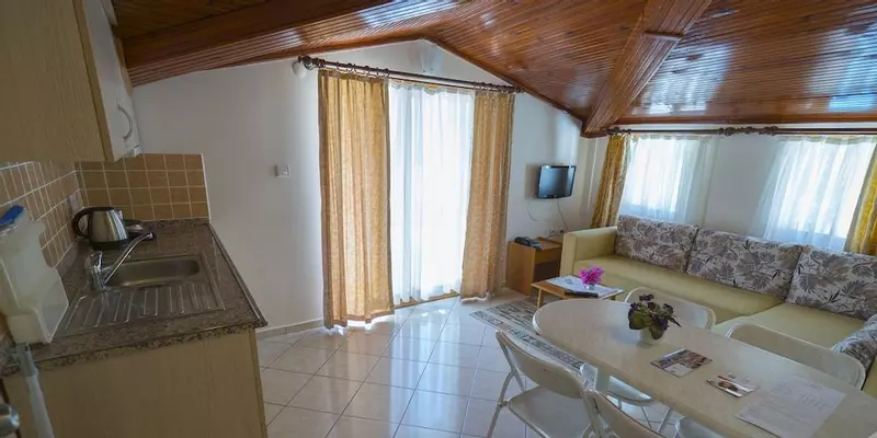 room_d1e441e7-e339-4179-82b4-796143fd62df.jpg