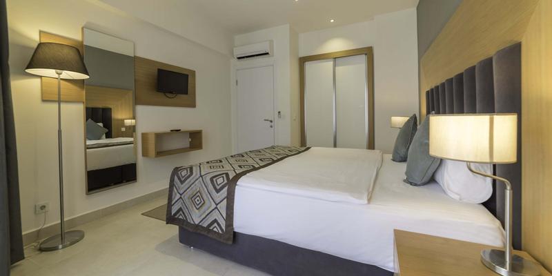 room_5b809b51-4aa6-4c57-aa94-66457e969ee1