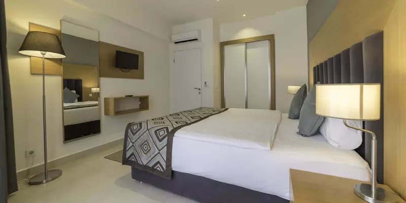 room_5b809b51-4aa6-4c57-aa94-66457e969ee1