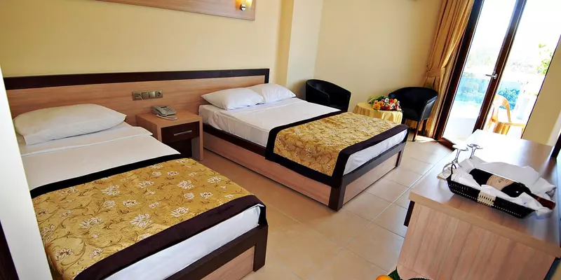 room_5da408f6-35ba-46f0-9b5b-2f6409e8b2ea