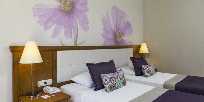 room_604c5cdb-0758-4ff5-bd3d-d2a4a23e2ab7