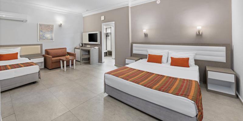 room_4a8a65df-5c19-4bf8-aeb3-2c0cb5a81b4a