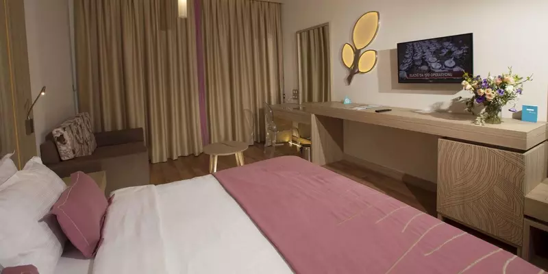 room_5c8eed15-05c0-4e08-abc8-eb20df740cbf