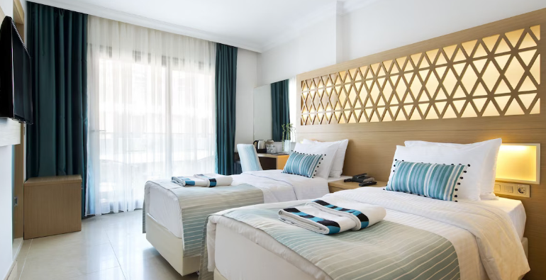 room_fe8d5257-5b8a-45ec-b856-2d3c59f08190