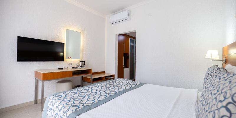 room_107c24da-ee4c-439d-adc2-b3df9f916bdc
