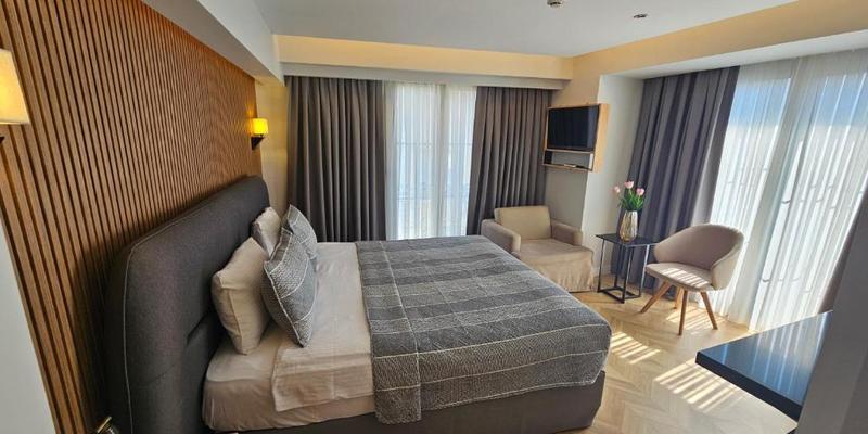 room_cf9547a4-e7fc-44d3-8cc1-3e5e249c3684.jpg