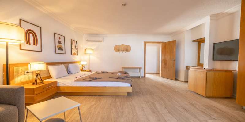 room_44c9ab40-efdf-4d89-9a3e-14b08a385192
