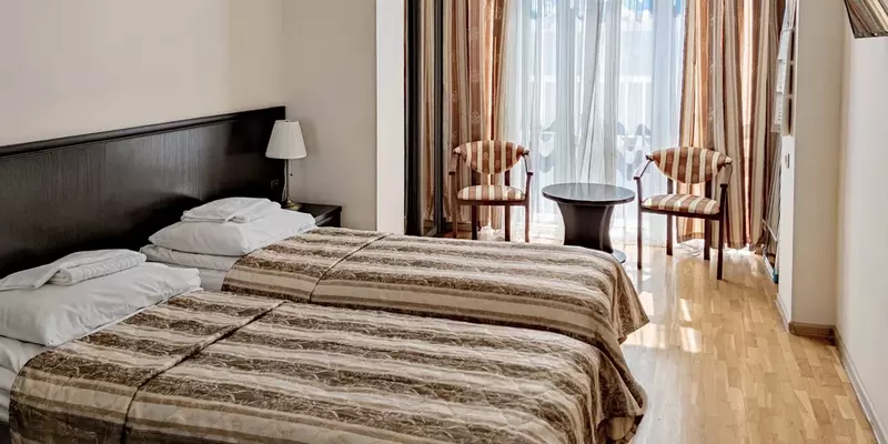 room_dac33bbe-3cea-4417-a05a-44f35f8a3568