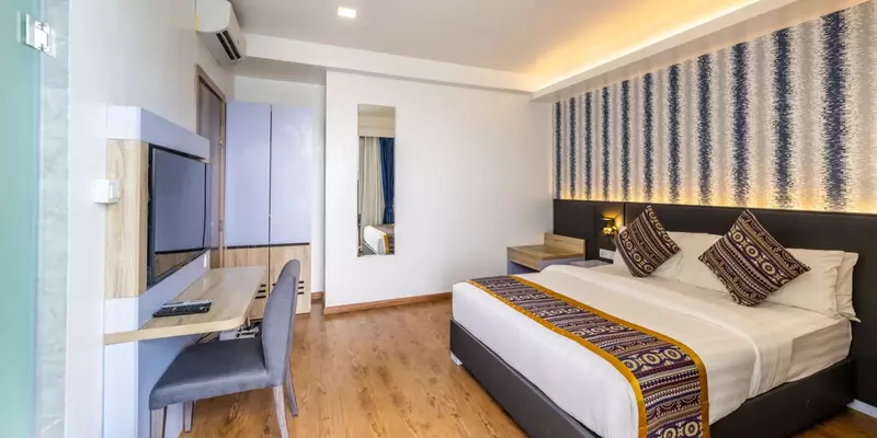 room_34d7c63e-d44f-4c5d-9eb0-b0e0d4d4fc49