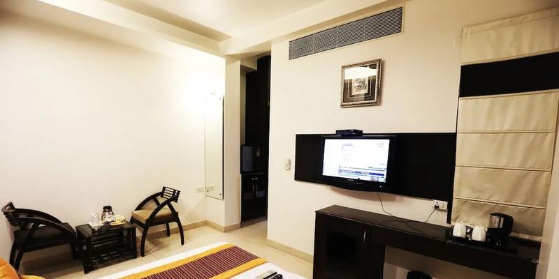 room_c02ddd69-1d48-4e66-8cfd-e955f5aa6a16.jpg