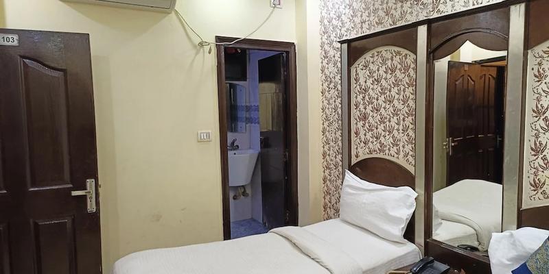 room_56d0b6da-6744-4693-b7dc-e6315c5eb42b.jpg