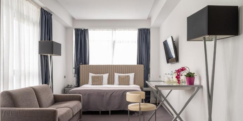 room_9b6611b8-0e3c-42b2-939b-6fded2219460