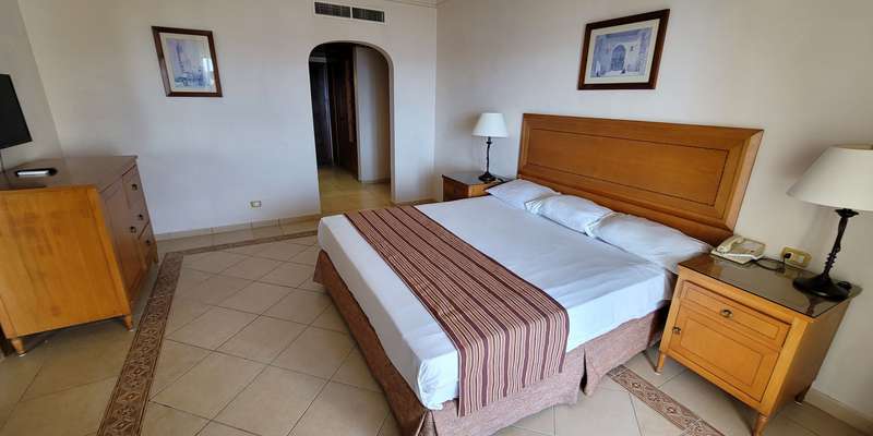 room_2a4466b9-9f7e-458c-b6a1-d2bcef7698d7