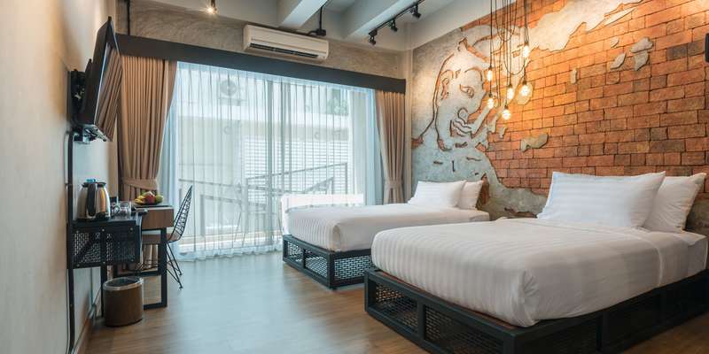room_4c406e63-095e-4ff4-8dea-c1991afd3b90
