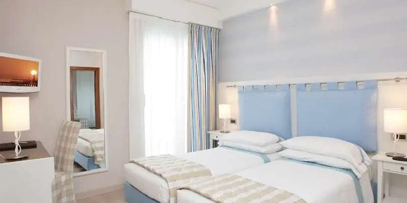 room_19c79e97-0b2c-4af5-9a6a-e5b600eb4b4b.jpg