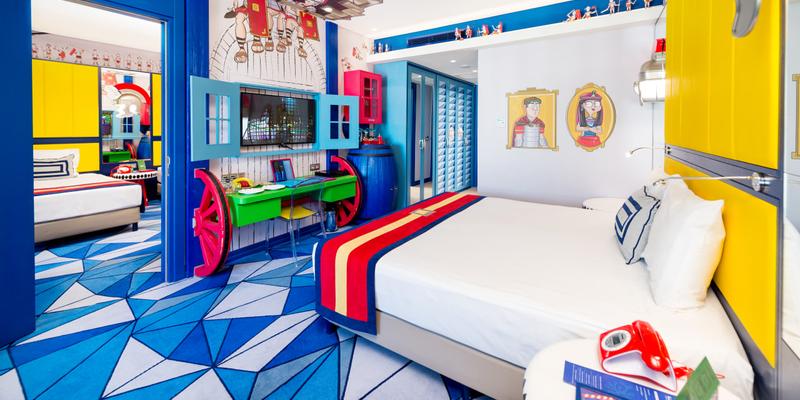 room_def3c9dd-17ca-4d27-a278-8635323b27a1