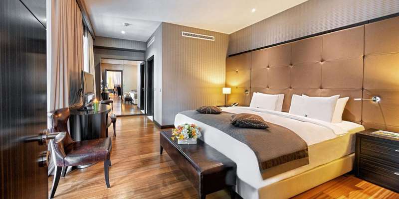 room_fed5cd01-5b17-4505-ab46-def037db65f6.jpg