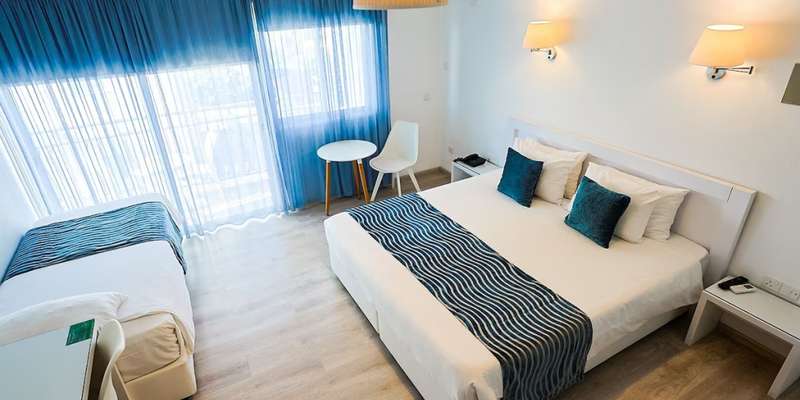 room_0eabe1a4-0a39-4207-9abc-66712332c936.jpg