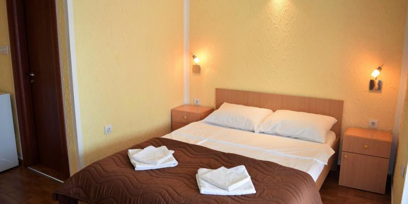 room_905f72ea-e9fe-4f07-9e10-4ac5cb8836e7.jpg