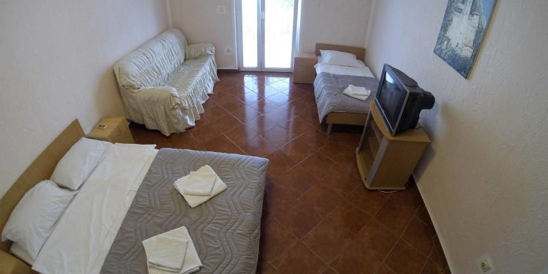 room_d9baf364-cedb-4e65-a5a3-799f90cc69c9.jpg